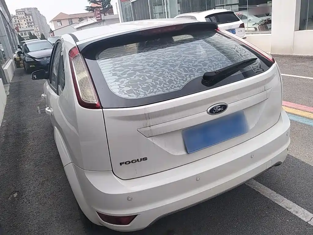 Focus Hatchback Classic 1.8 L Manual Basic