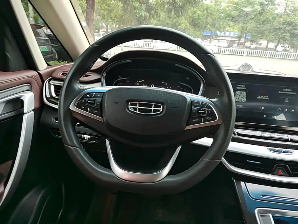 Jiaji 1.8 TD DCT Platinum Luxury