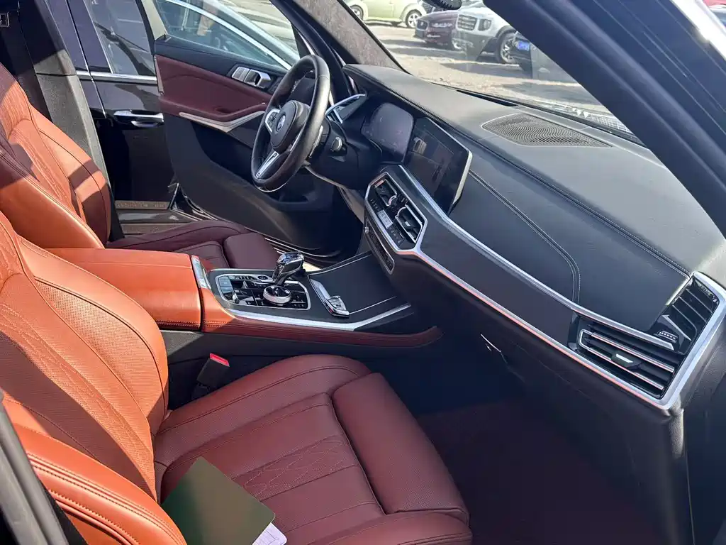 BMW X7 Facelift xDrive40 i Premium Luxury Package