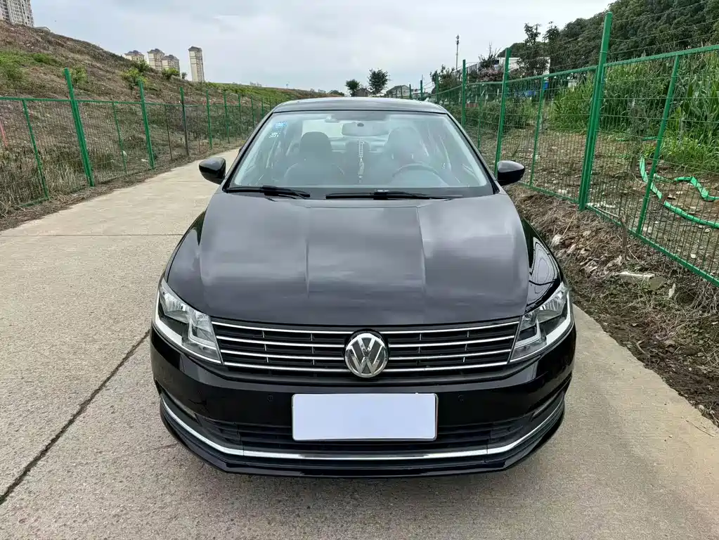 Lavida 1.6 L Auto Comfort