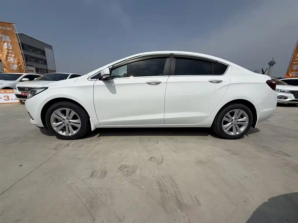 Cruze 1.5 L Auto Luxury