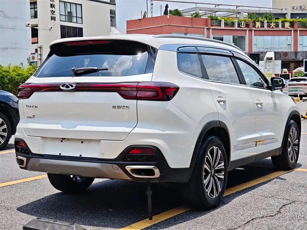 Tiggo 8 1.6 TGDI Auto Luxury