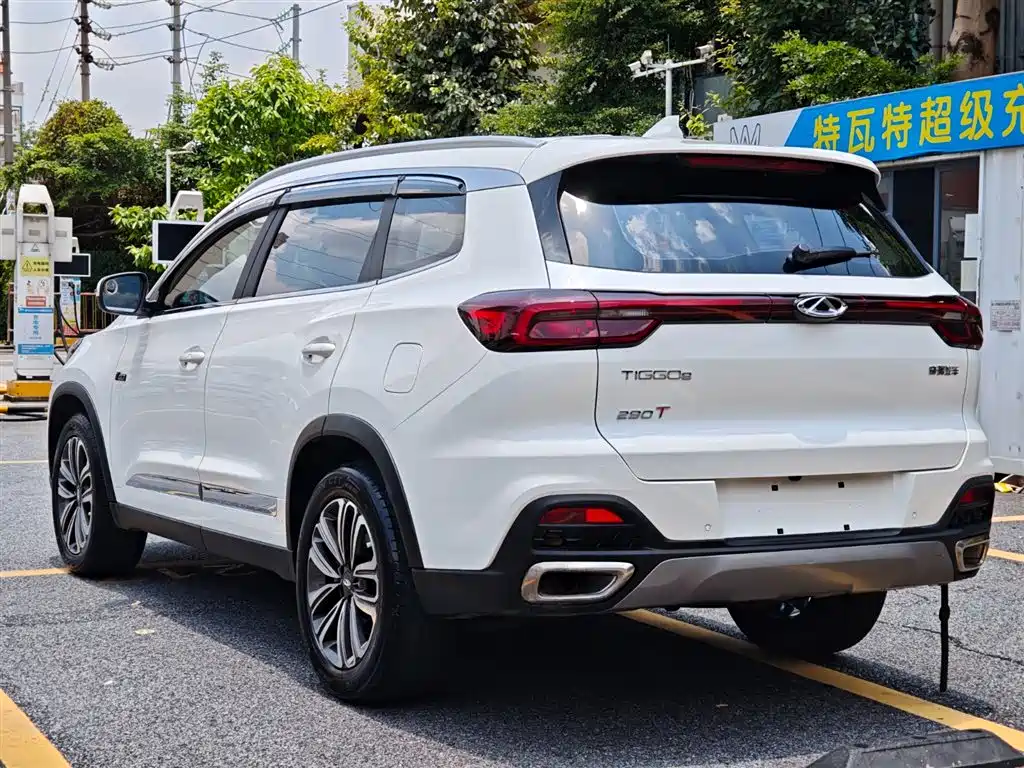 Tiggo 8 1.6 TGDI Auto Luxury
