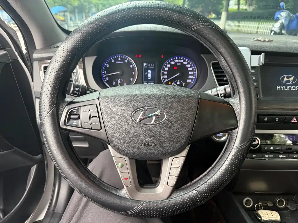 Mistra 1.6 T Auto Intelligent GLS