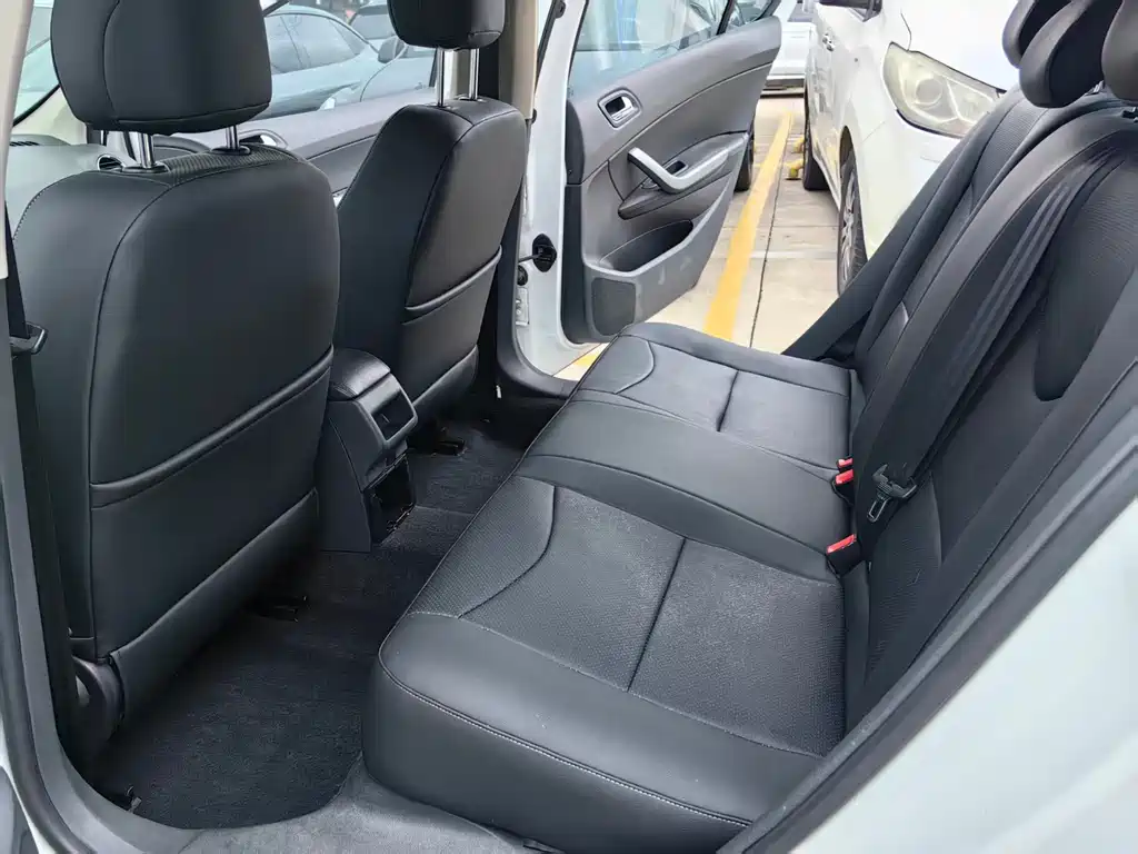 Peugeot 408 2.0 L Auto Comfort