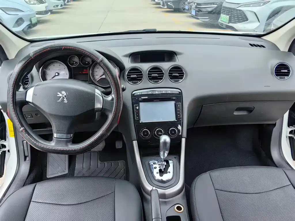 Peugeot 408 2.0 L Auto Comfort