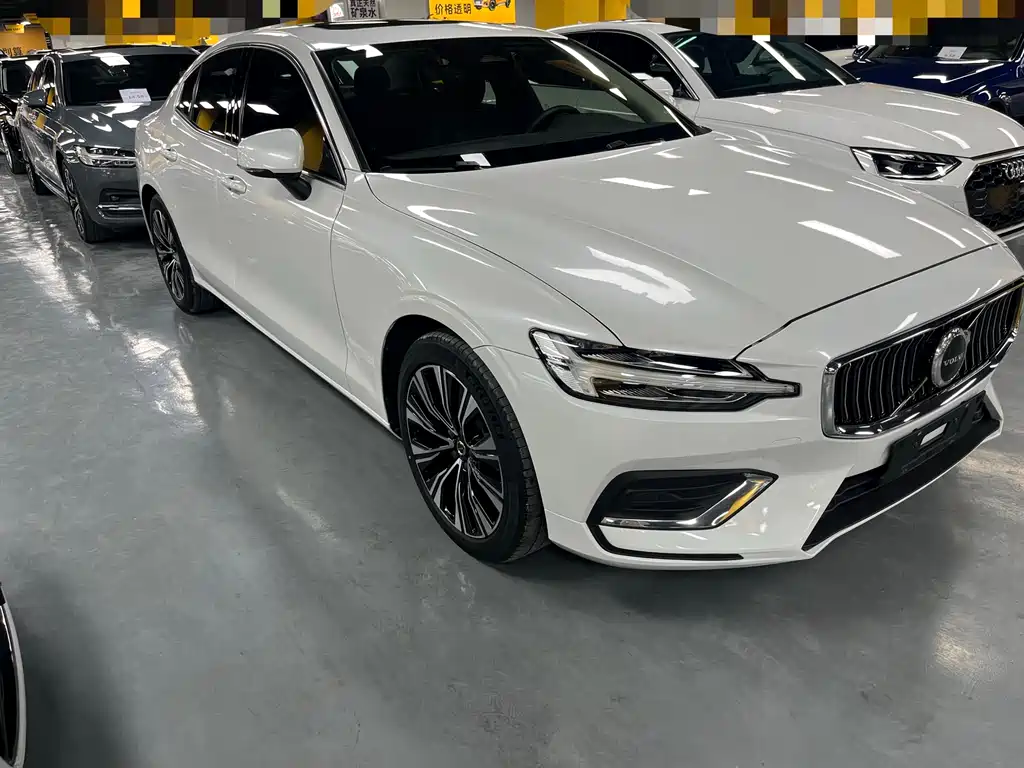 Volvo S60 B4 Smart Vision Luxury