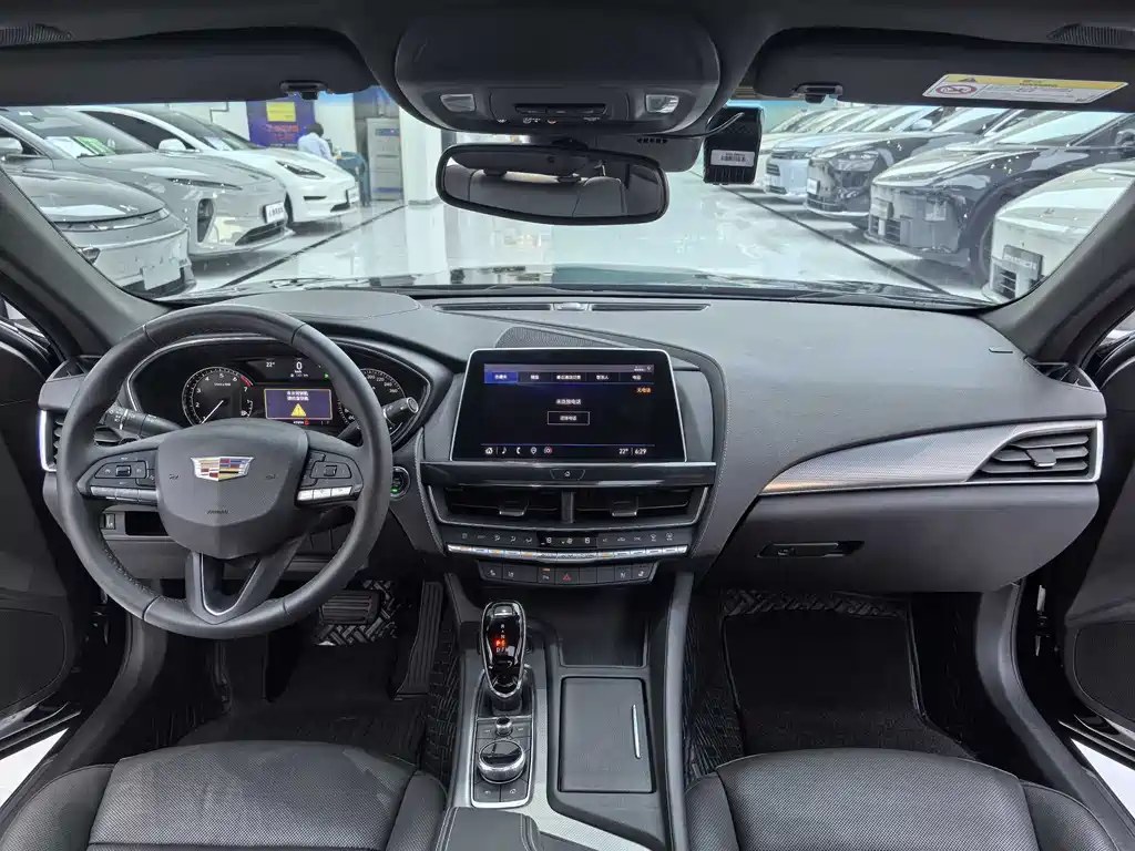 Cadillac CT5 28 T Luxury (Standard)