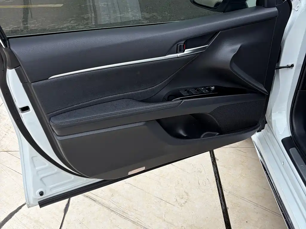 Camry 2.0 G Luxury