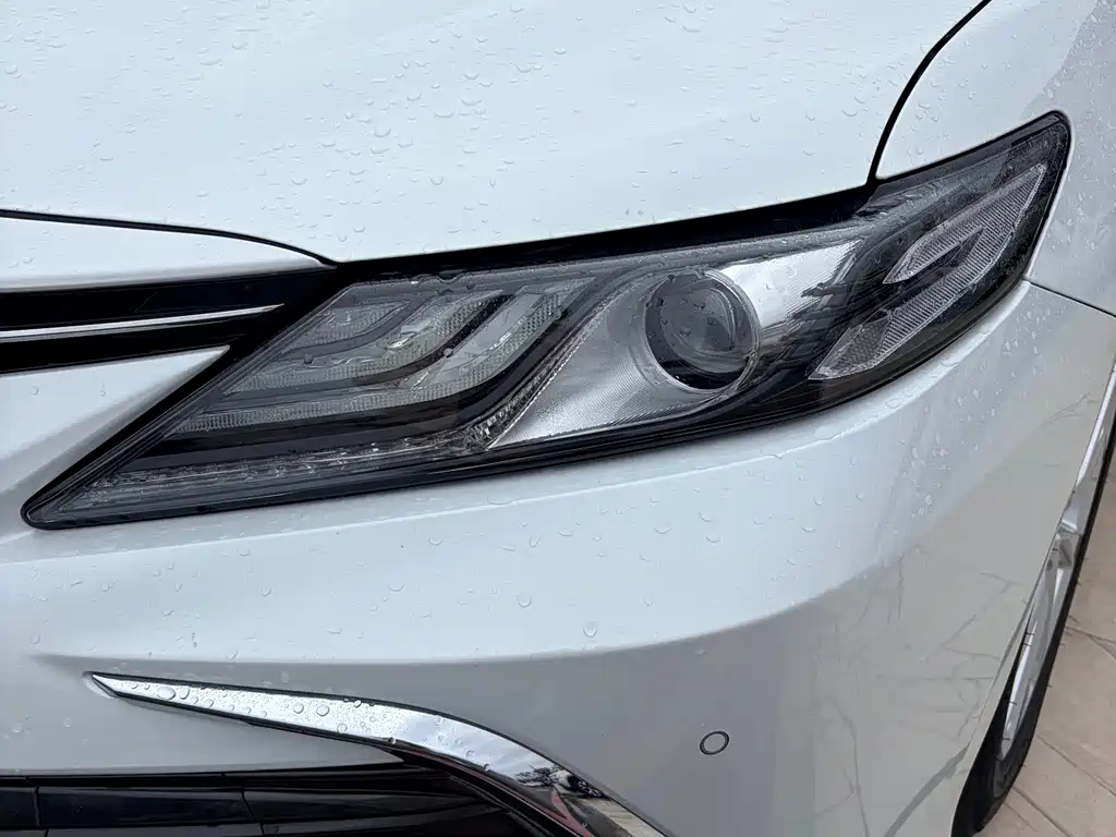 Camry 2.0 G Luxury