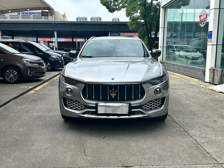 Maserati Levante 3.0 T Standard