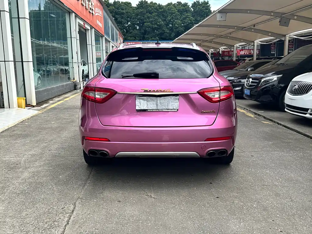 Levante 3.0 T Standard