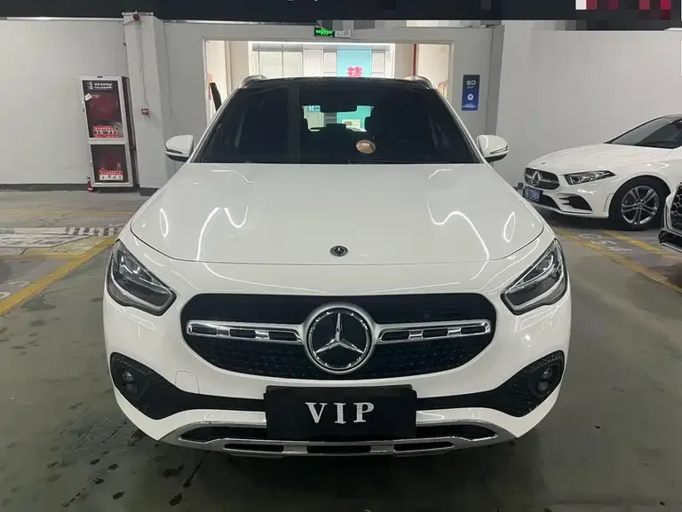 Mercedes-Benz GLA GLA 180