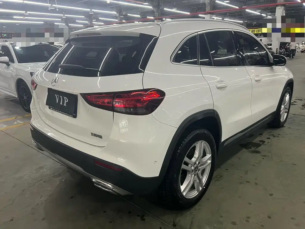 Mercedes-Benz GLA GLA 180