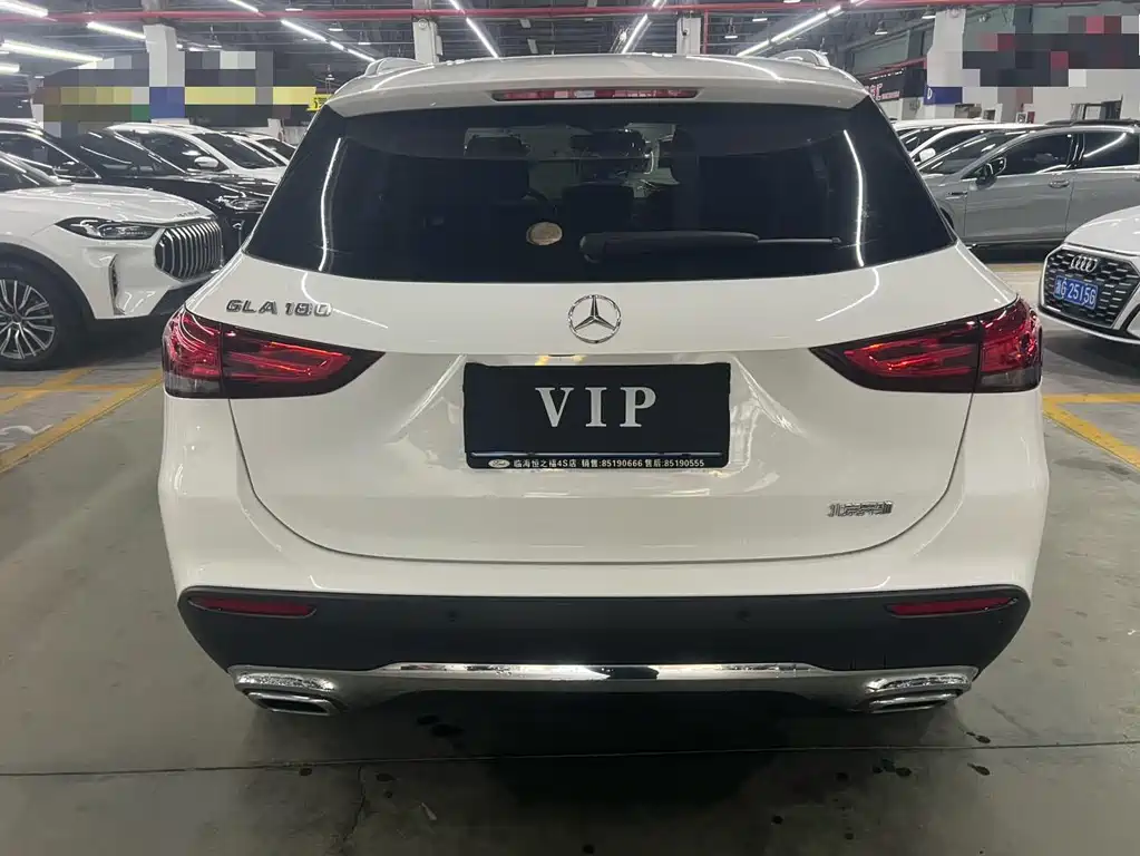 Mercedes-Benz GLA GLA 180