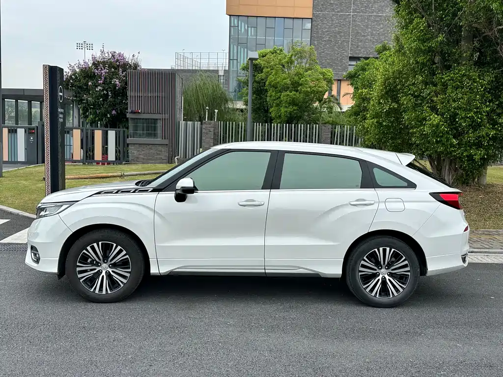 Avancier 370 TURBO 4 WD Supreme