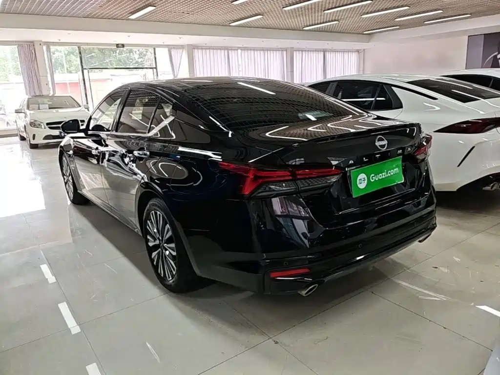 Teana 2.0 L XL-TLS Joy