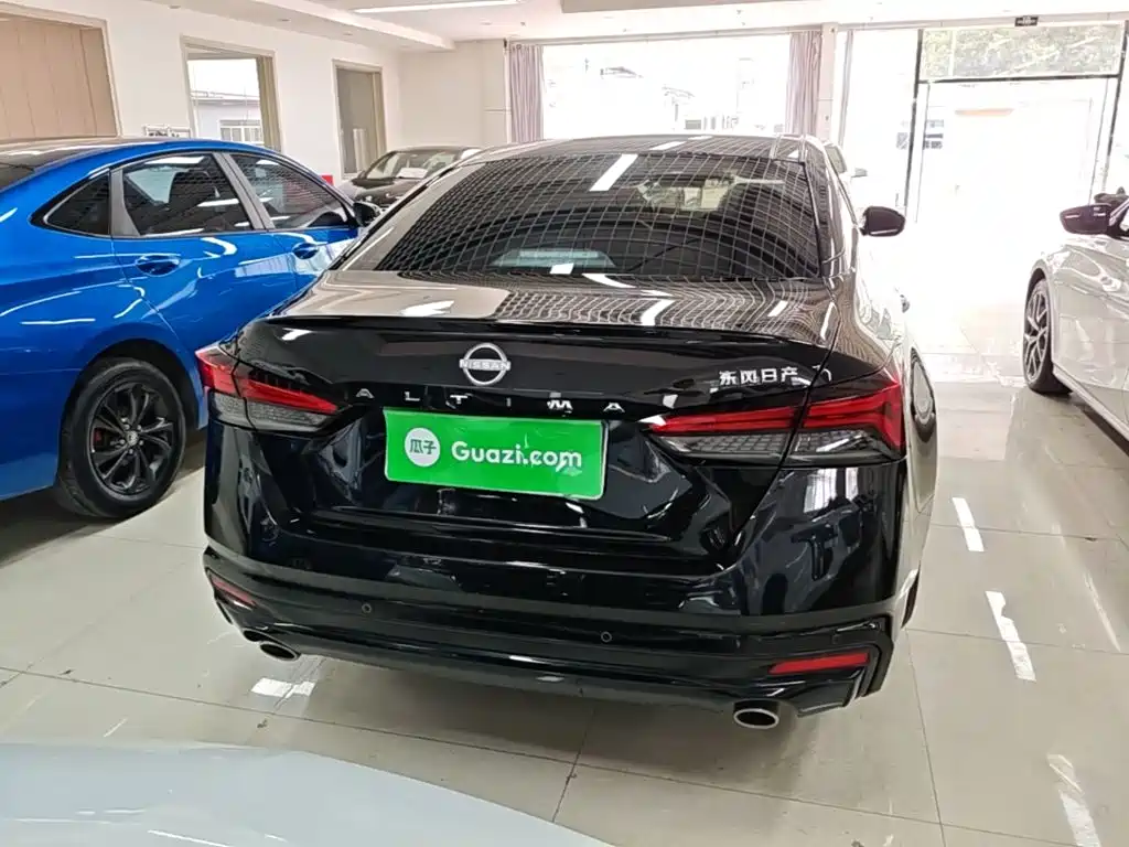 Teana 2.0 L XL-TLS Joy