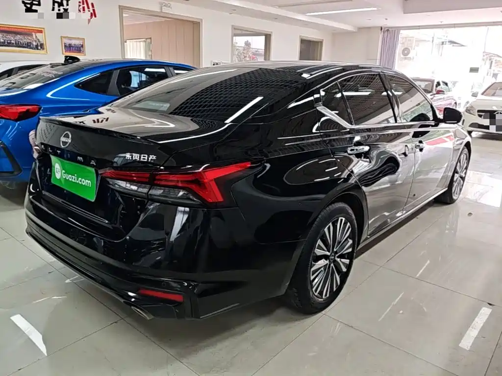 Teana 2.0 L XL-TLS Joy