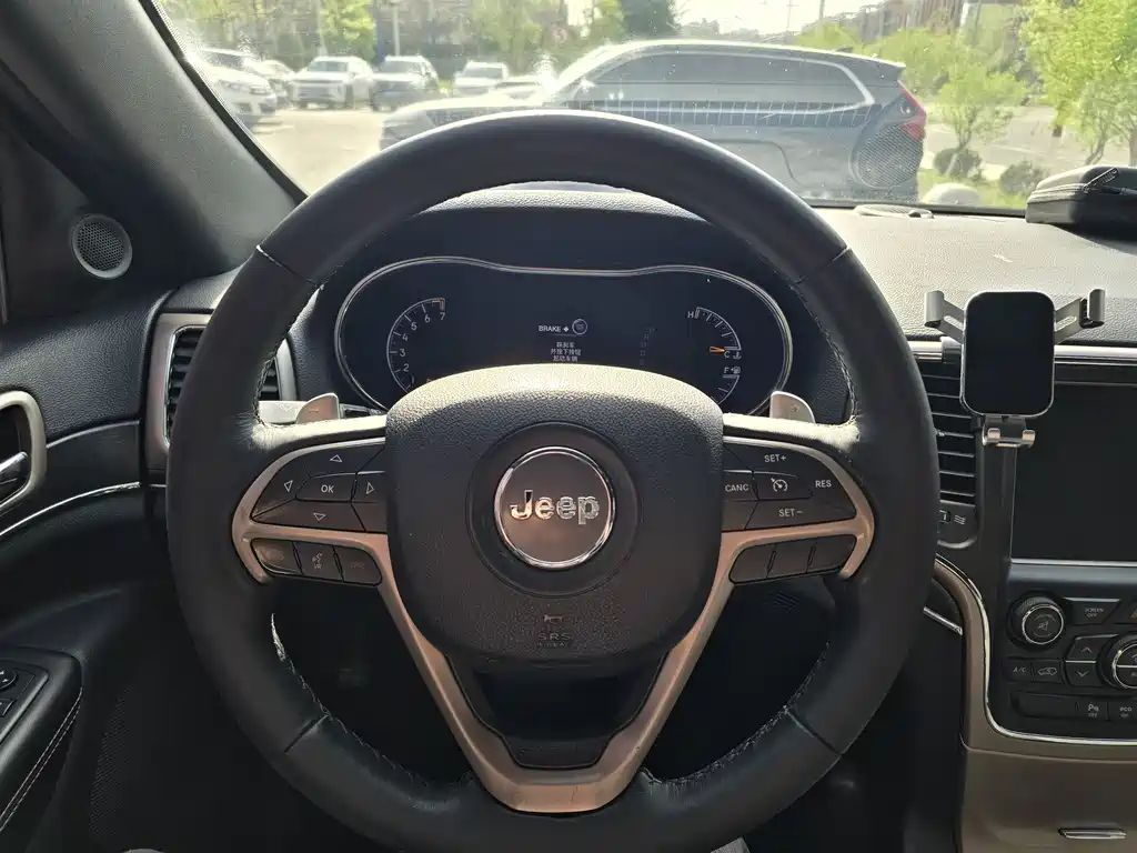 Grand Cherokee (Import) 3.0 L Comfort Enjoyment Navigation