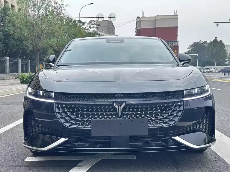 Voyah Zhuiguang PHEV 4 WD Ultra Long Range Flagship