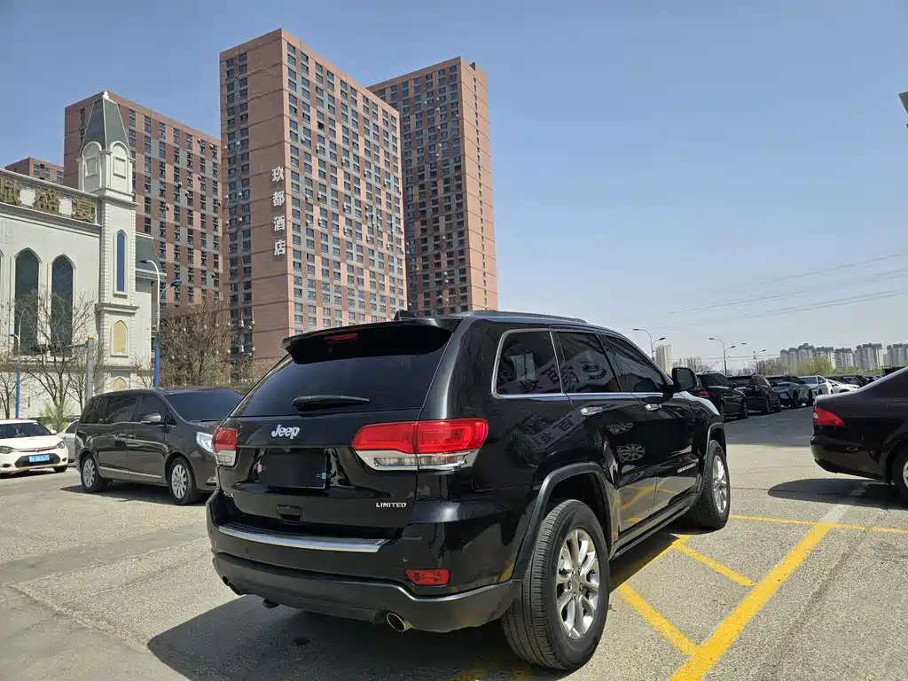 Grand Cherokee (Import) 3.0 L Comfort Enjoyment Navigation