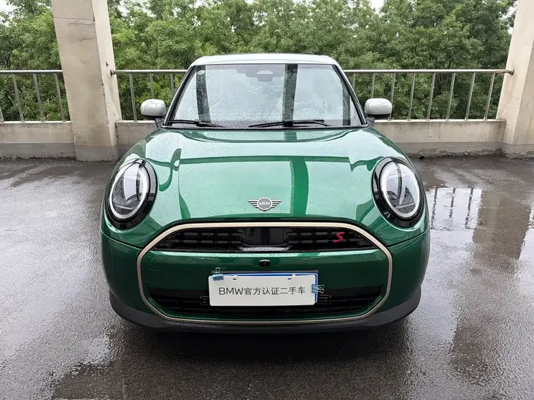 MINI 2.0 T COOPER S Artist 5-door