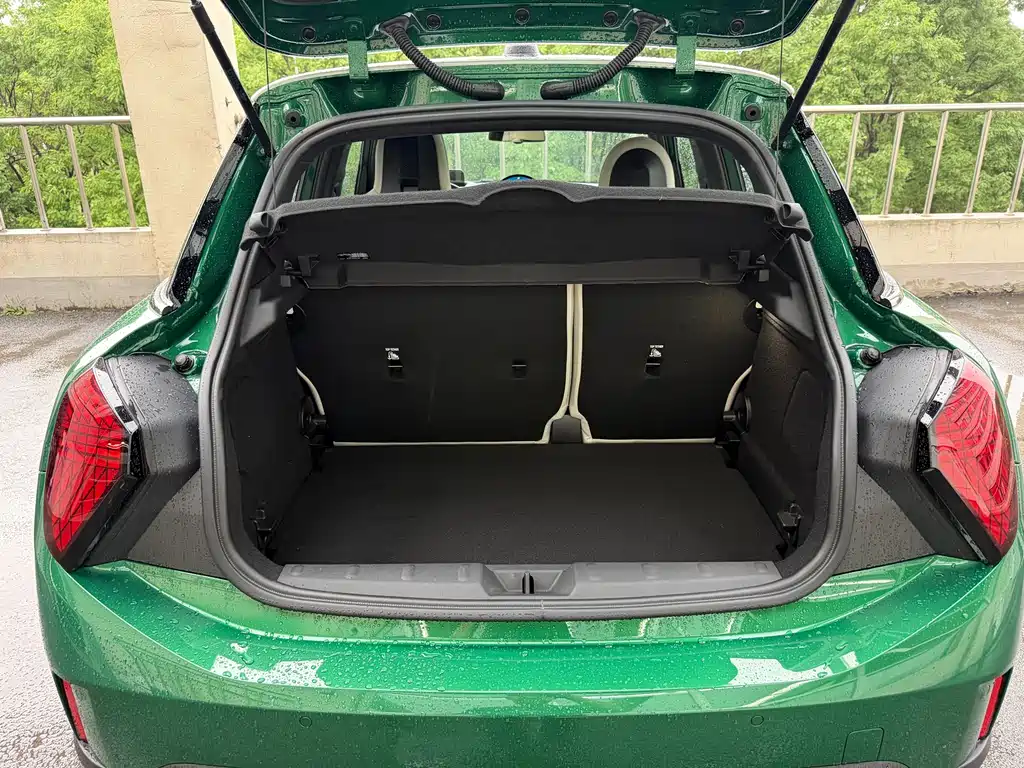 MINI 2.0 T COOPER S Artist 5-door