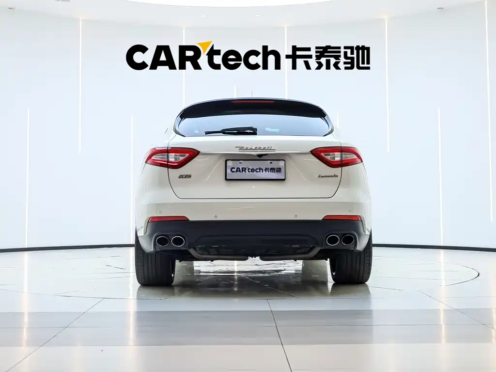 Levante 3.0 T Standard CN-V