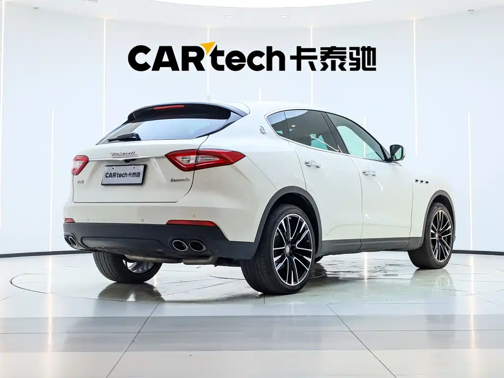 Levante 3.0 T Standard CN-V