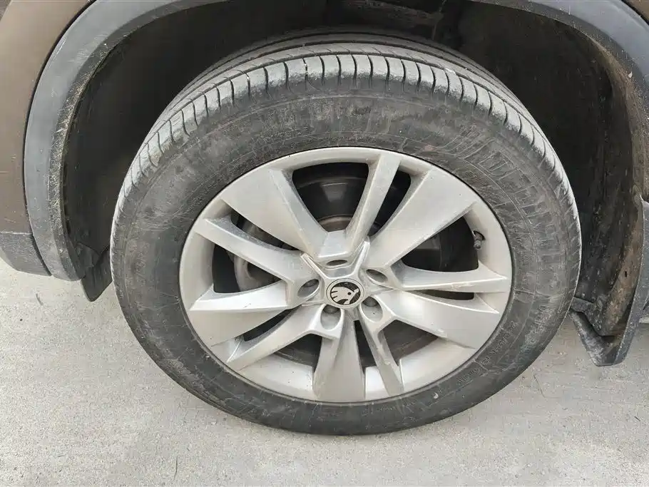 Kodiaq Facelift TSI330 5-seat 2 WD Luxury Enjoyment