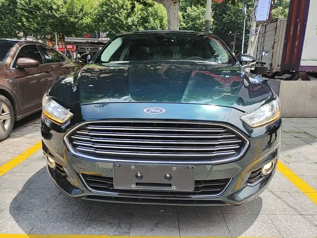 Mondeo 2.0 L GTDi240 Luxury Sport