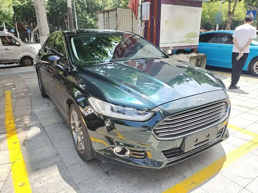 Mondeo 2.0 L GTDi240 Luxury Sport