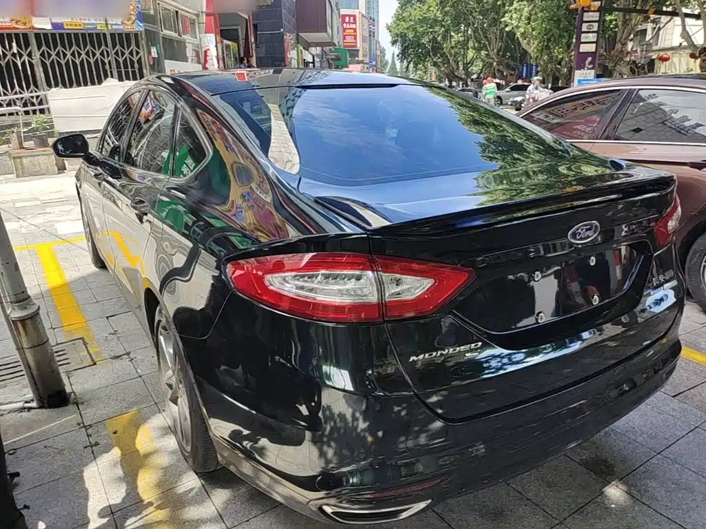 Mondeo 2.0 L GTDi240 Luxury Sport