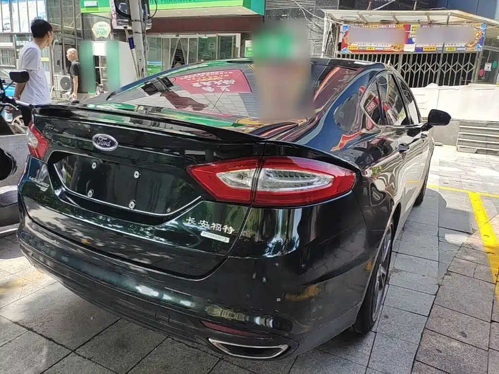 Mondeo 2.0 L GTDi240 Luxury Sport