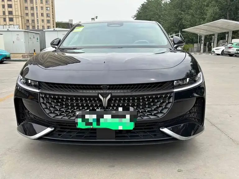 Voyah Zhuiguang PHEV 4 WD Ultra Long Range Flagship