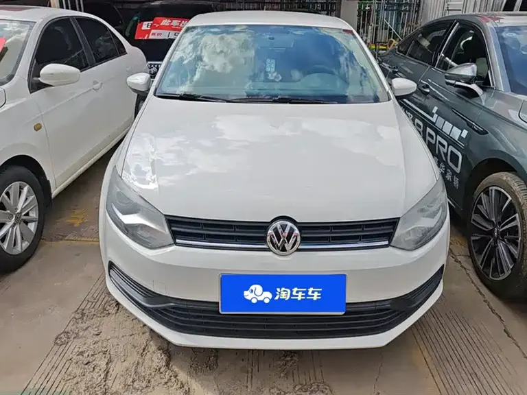 Volkswagen Polo 1.4 L Manual Style