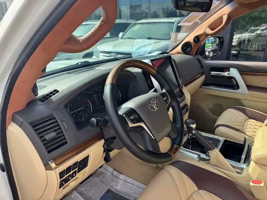 Land Cruiser (Import) 兰德酷路泽(进口) 2016款 4.6 L 中东版