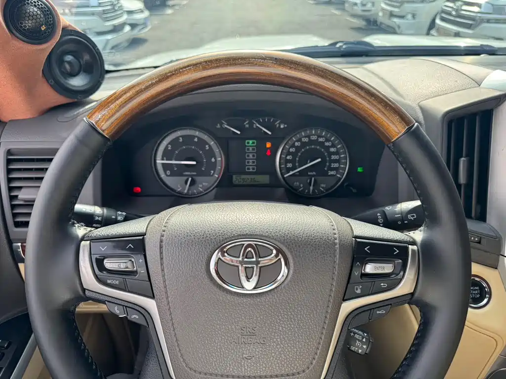 Land Cruiser (Import) 兰德酷路泽(进口) 2016款 4.6 L 中东版
