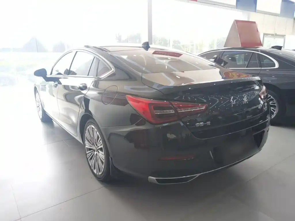 Hongqi H5 Classic Facelift 1.5 T DCT Flagship Charm
