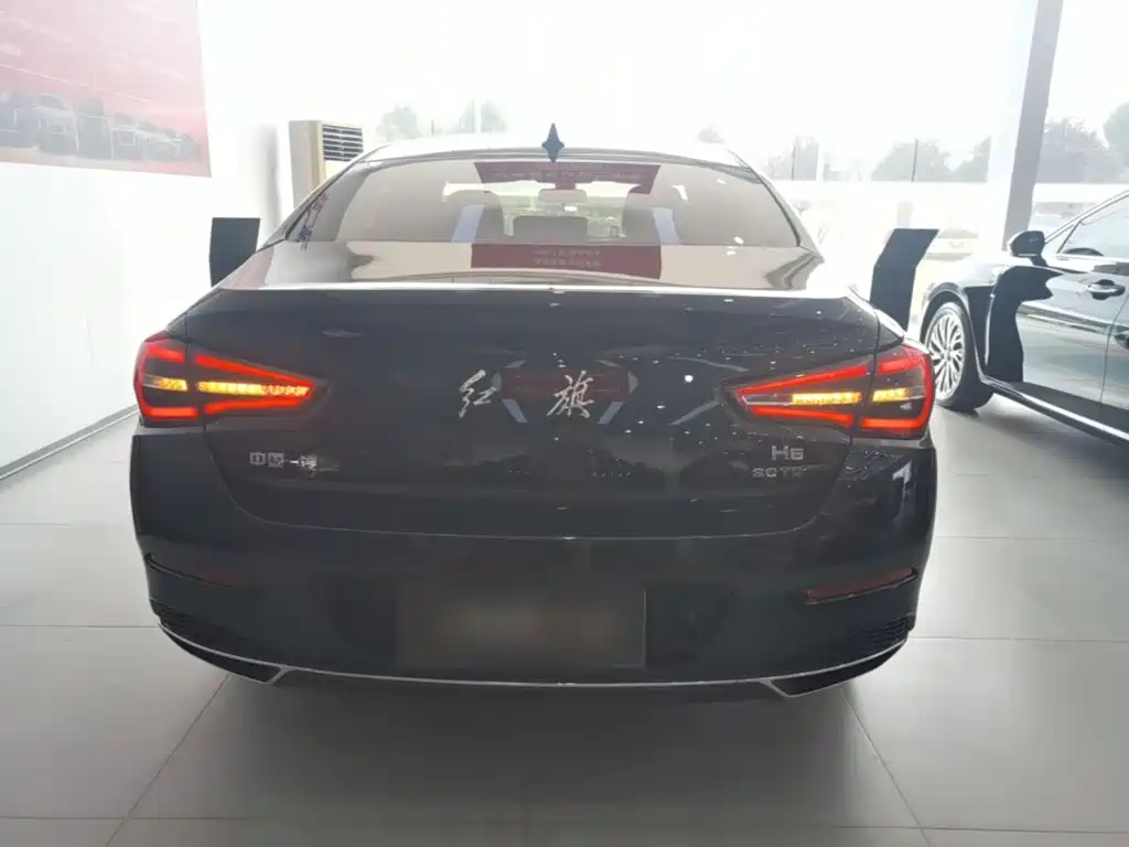 Hongqi H5 Classic Facelift 1.5 T DCT Flagship Charm