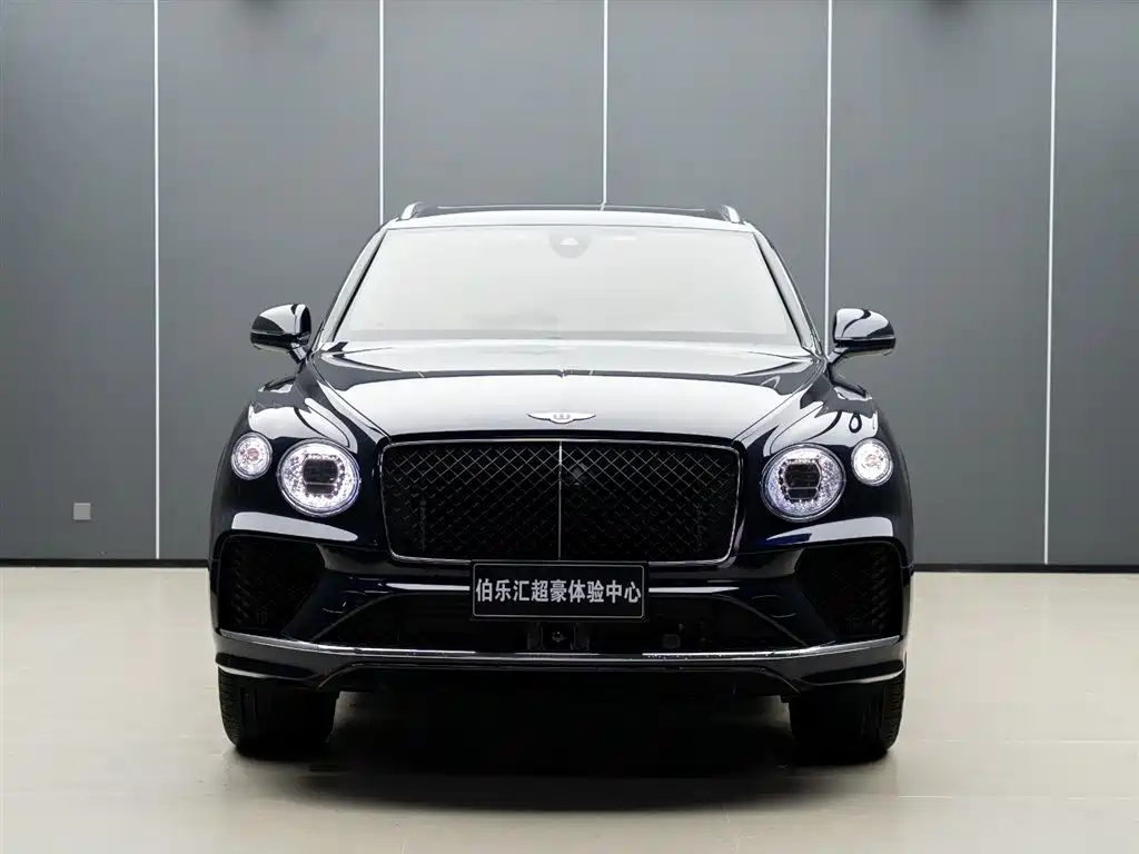 Bentayga 4.0 T V8 LWB Range