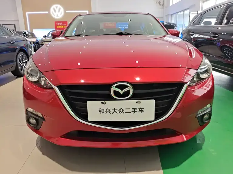 Mazda 3 Axela Sedan 1.5 L Auto Luxury