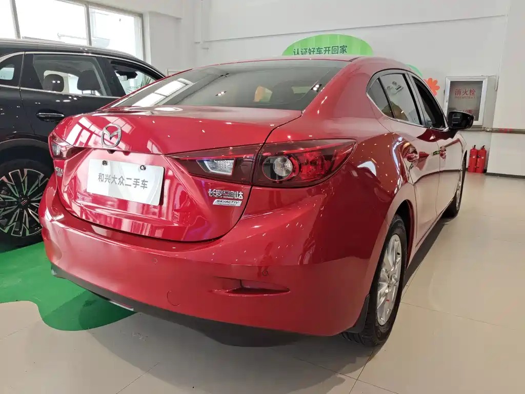 Mazda 3 Axela Sedan 1.5 L Auto Luxury