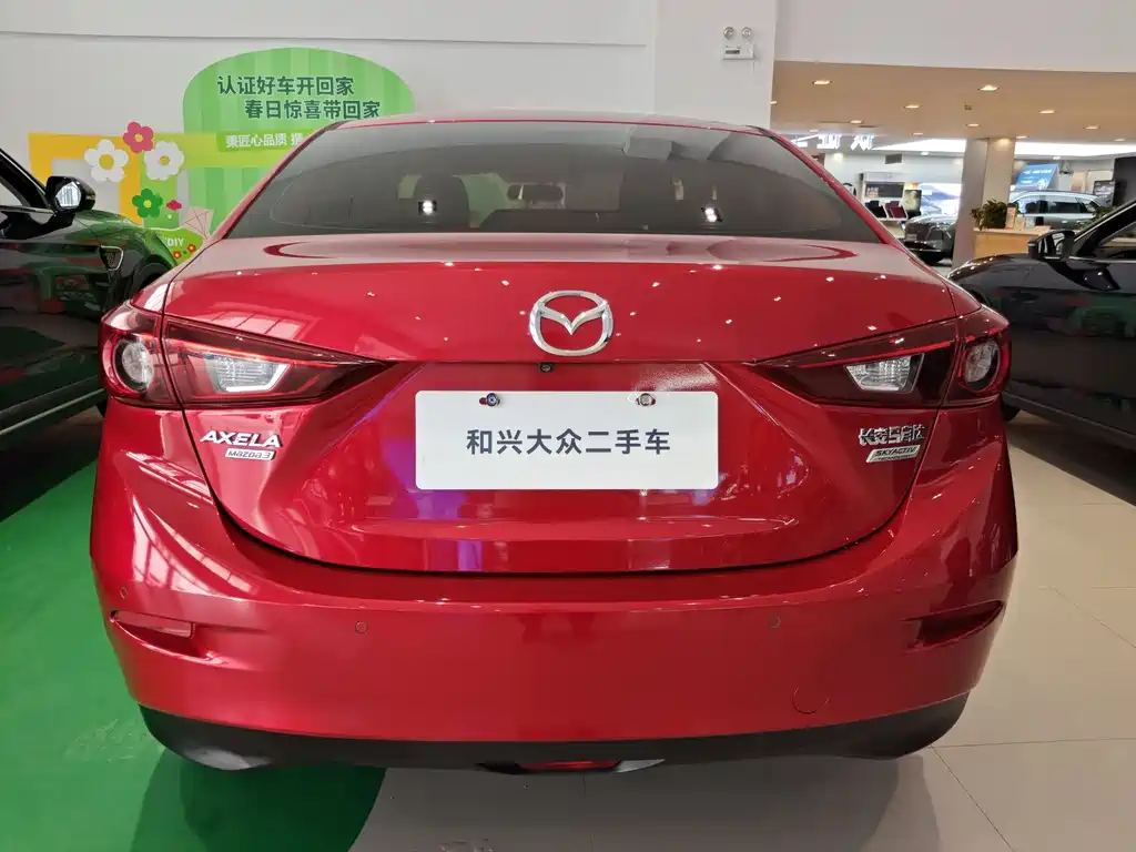 Mazda 3 Axela Sedan 1.5 L Auto Luxury
