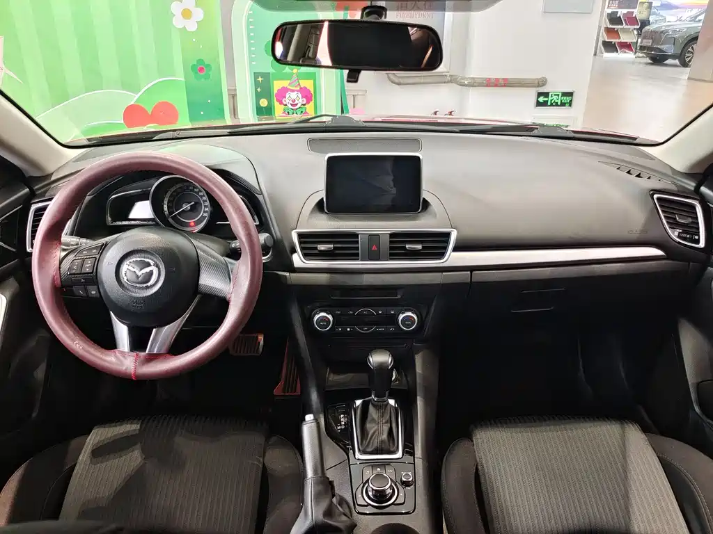 Mazda 3 Axela Sedan 1.5 L Auto Luxury
