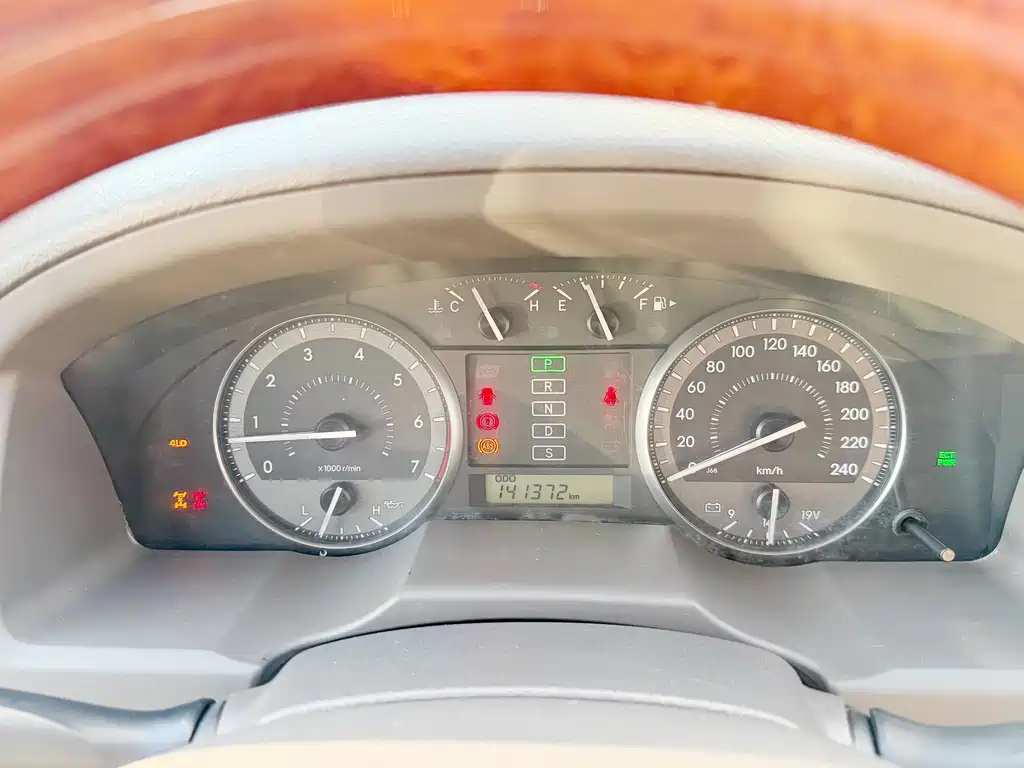 Land Cruiser (Import) 4.0 L V6 Middle East Limited