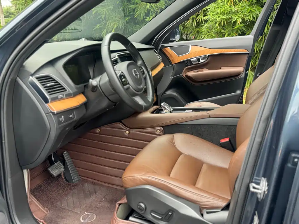 Volvo XC90 B5 Smart Travel Luxury 7-seat