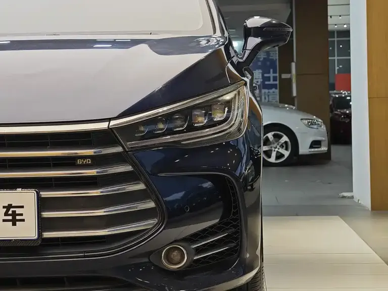BYD Song MAX 宋MAX 2018款 1.5 T 自动智联旗舰型 6座