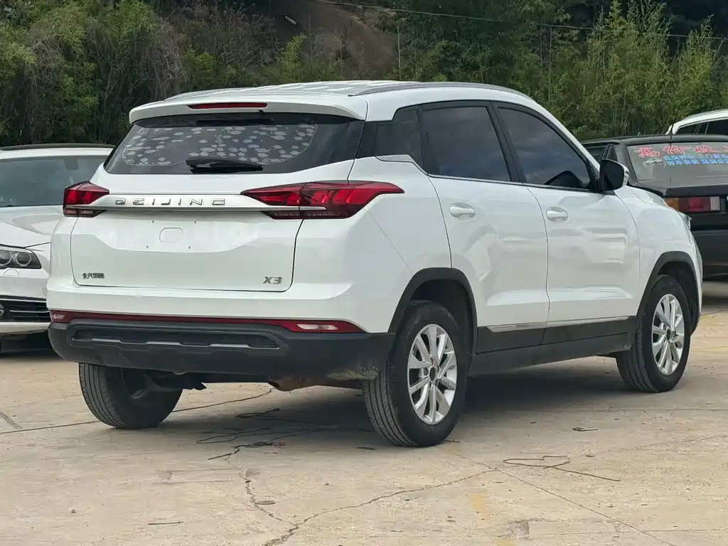 BAIC X3 1.5 L Manual Glory